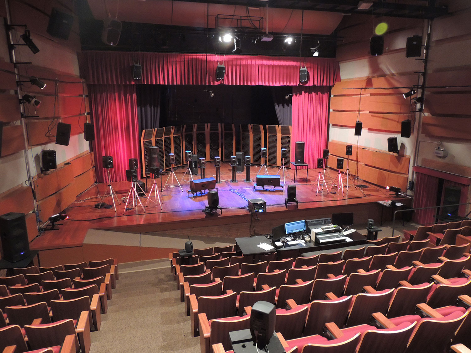 Palco e console de difusão